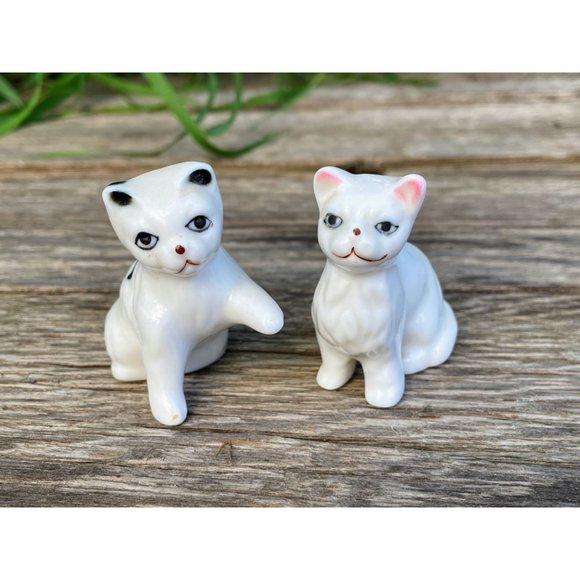 Vintage Pair Bone China Cat and Dog White Figurines Knick Knacks - Picture 7 of 9
